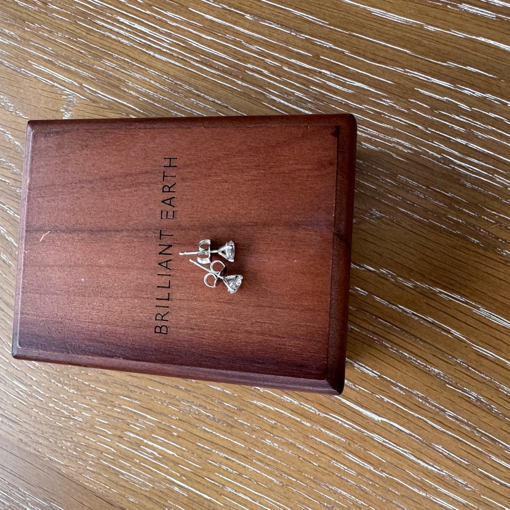 Brilliant Earth diamond stud earrings - Picture 3 of 5